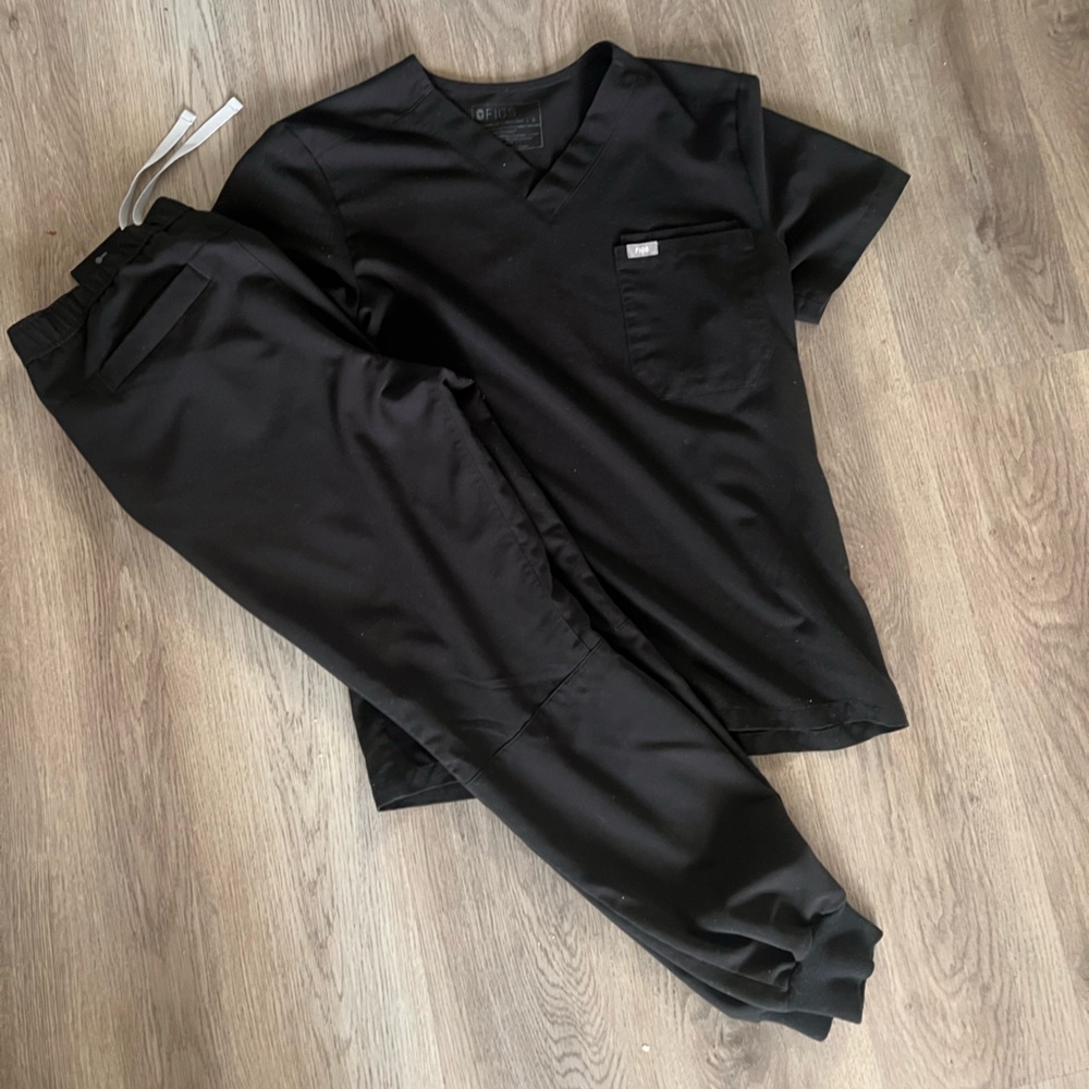 Figs Black Men's Scrub Set